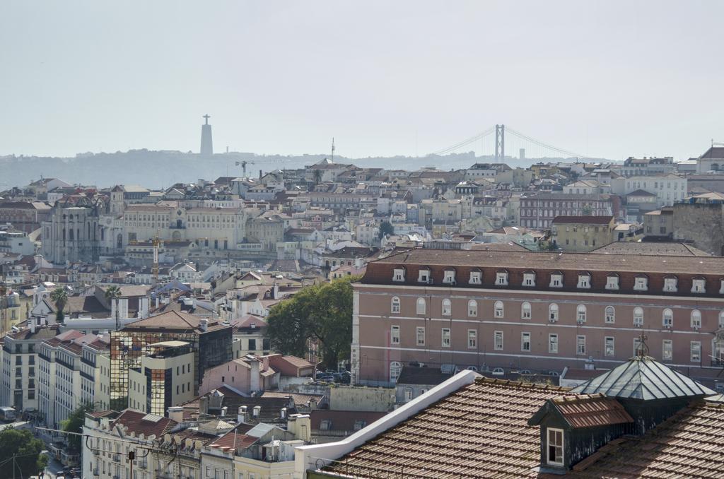 Vista Espetacular Baixa E Rio Apartment Lisbon Luaran gambar